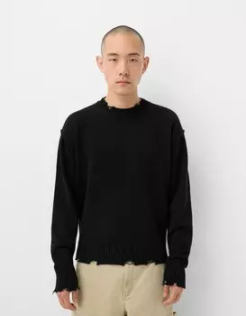 Рваный свитер Bershka, черный