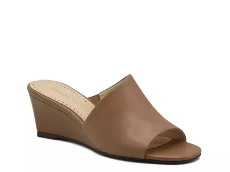 Сандалии Adami Wedge Sandal Adrienne Vittadini, цвет cognac