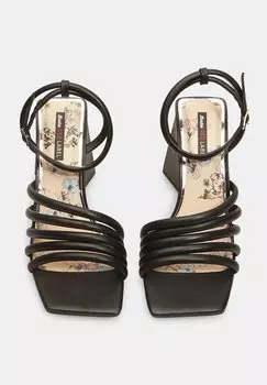 Сандалии Bata, черные