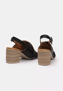 Сандалии Bata, черный