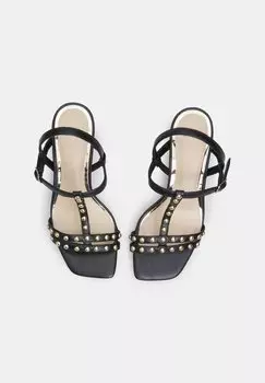 Сандалии Bata, черный