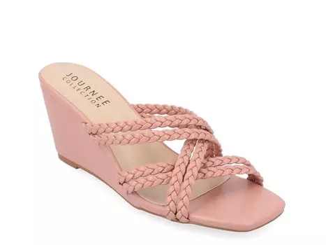 Сандалии Baylen на танкетке Journee Collection, светло-розовый