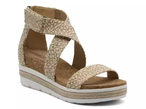 Сандалии Capers Wedge Sandal Adrienne Vittadini, цвет tan_ivory