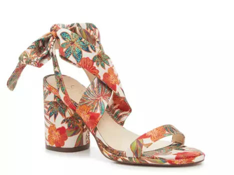 Сандалии Chamila Sandal Jessica Simpson, цвет beige_orange_greenjungleprint