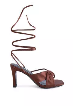 Сандалии Chasm из атласа с завязками и сборками на блочном каблуке London Rag, коричневый