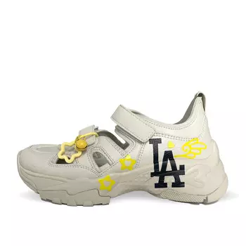 Сандалии Chunky Mask River Trekking Shoes унисекс черный/белый Mlb