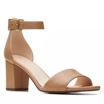 Сандалии Clarks DevaMae, коричневый