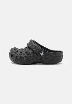 Сандалии CLASSIC GEOMETRIC CLOG UNISEX Crocs, цвет black