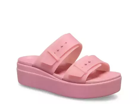 Сандалии Crocs Brooklyn Low Wedge - женские, светло-розовые