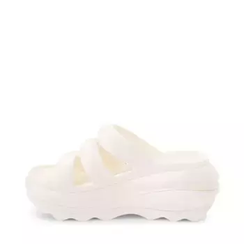 Сандалии Crocs Mega Crush Triple Strap Sandal, цвет Chalk