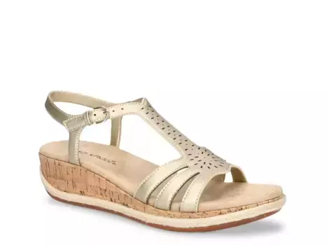 Сандалии Dorinda на платформе Easy Street, Gold Metallic