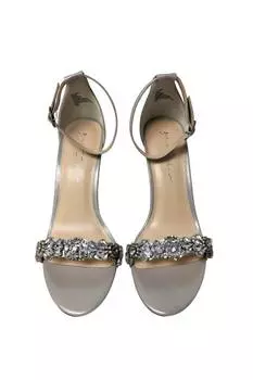 Сандалии Erin в серебристом цвете Betsey Johnson, серебряный
