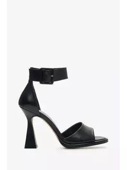 Сандалии Estro, черный