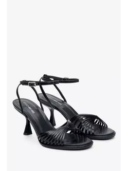 Сандалии Estro, черный