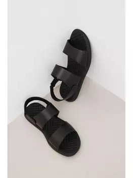 Сандалии Estro, черный