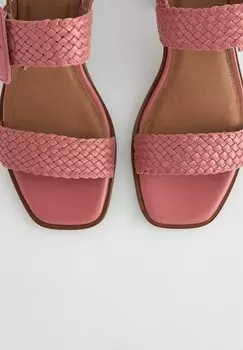 Сандалии FOREVER COMFORT WEAVE BLOCK Next, розовый