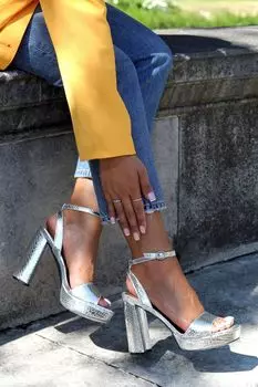 Сандалии Gloria на высоком каблуке с ремешком на щиколотке Linzi, серебряный