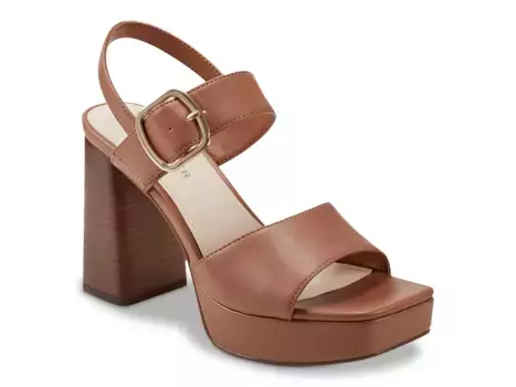 Сандалии Graduate Sandal Marc Fisher, цвет cognac