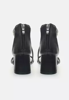 Сандалии KHARISMA, черный