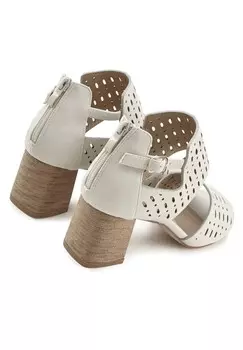 Сандалии LASCANA, бежевый