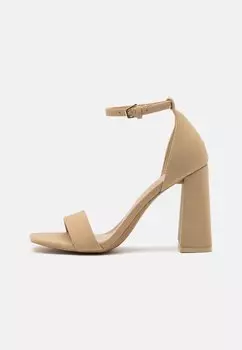 Сандалии Lusita Call it Spring, кость