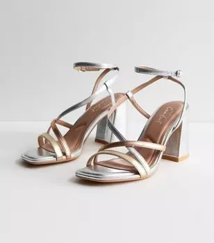 Сандалии на блочном каблуке с разноцветными металлическими ремешками New Look, мультиколор