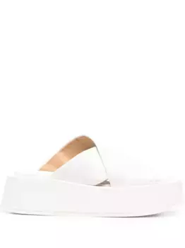 Сандалии на массивной платформе Marsll, белый
