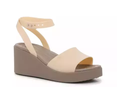 Сандалии на платформе Brooklyn Crocs, Shitake Off White/Mushroom Tan