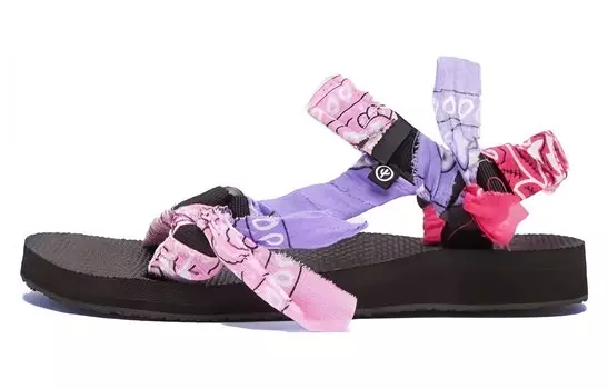 Сандалии на плоской подошве с ремешками-банданами Arizona Love