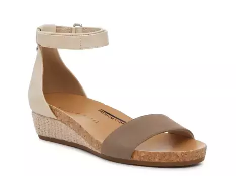 Сандалии Neriah Wedge Sandal Kelly & Katie, цвет taupe_ivory