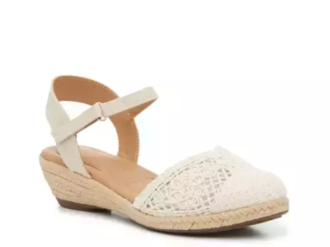 Сандалии Neva Sandal Kelly & Katie, кремовый