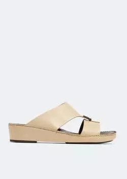 Сандалии PRIVATE COLLECTION Quadratura Cuerno sandals, бежевый