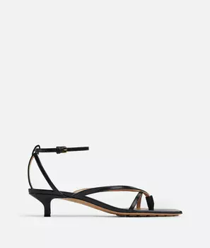 Сандалии с эластичным ремешком Bottega Veneta, черный