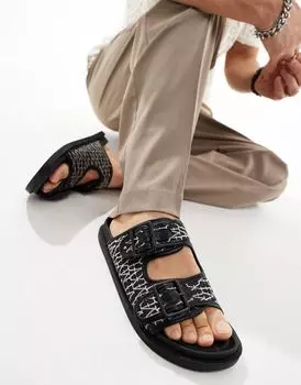 Сандалии с двойной пряжкой ASOS DESIGN из ткани с монограммой черного цвета