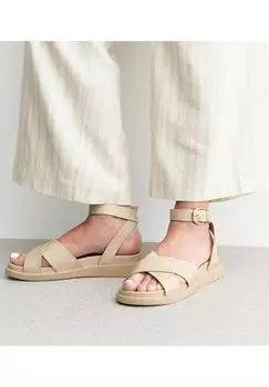 Сандалии с манжетой на щиколотке WIDE FIT OFF WHITE FAUX LEATHER CROSSOVER STRAP SANDALS New Look Wide Fit, кремовый