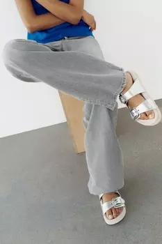 Сандалии с пряжкой на плоской тележке ZARA, серебряный