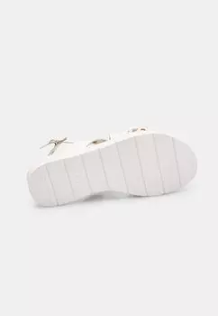 Сандалии с ремешками Bata, белый