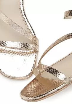 Сандалии с ремешками LASCANA, золото