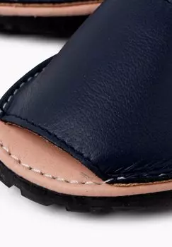 Сандалии с ремешками Pisamonas, синий металлик