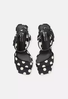 Сандалии с ремешками RORII Call it Spring, черный