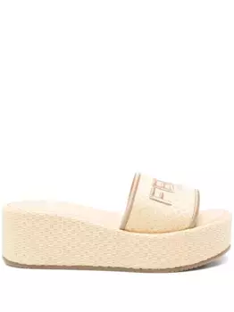 Сандалии с вышитым логотипом FENDI