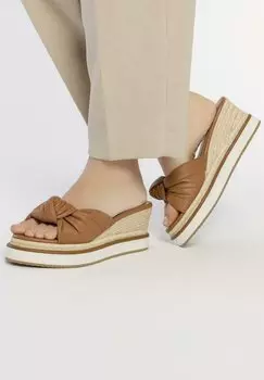 Сандалии TIPO PALA CON DETALLE DE NUDO Y PARA CAKRAN Gioseppo, бежевый