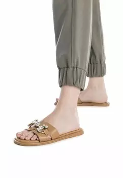 Сандалии XTI, коричневый