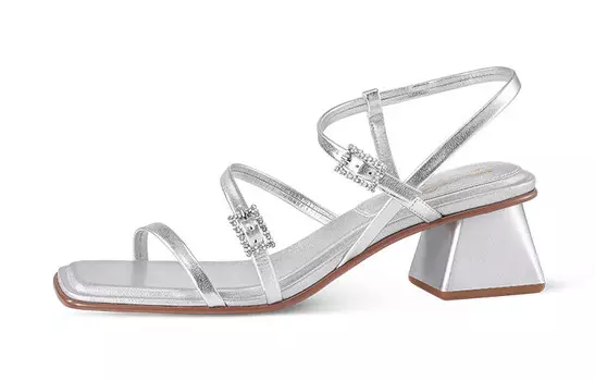 Сандалии женские 7Or9 с декоративными пряжками, серебряный