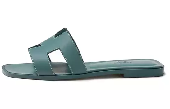 Сандалии женские из телячьей кожи Hermes, голубовато-зеленый