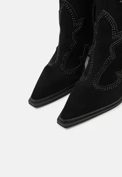 Сапоги на высоком каблуке Alma en Pena, черный