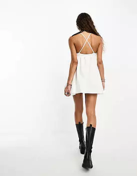 Сарафан цвета слоновой кости на бретелях ASOS DESIGN