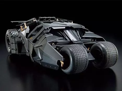 Сборная модель Batman Begins Batmobile 1/35 Scale Model Kit Bandai Spirits