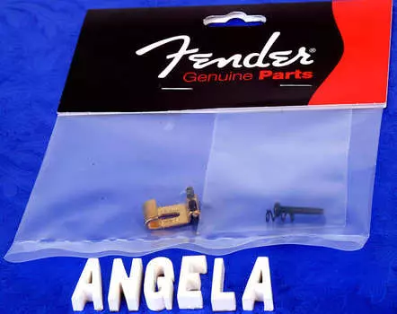 Седло для бриджа Fender '57/'62 USA Vintage Series Gold Stratocaster 0038961049 003-8961-049 Genuine Fender Vintage Stratocaster Gold Bridge Saddle & Hardware