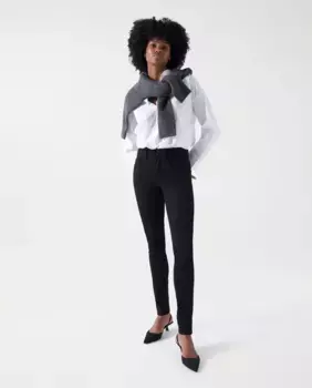 Секретный толчок в узких черных женских джинсах скинни Salsa Jeans, черный